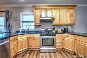 12 Landin St, Woodbridge, CT 06525 - Photo 10