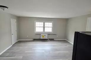 9 Peggy Ln, East Lyme, CT 06333 - Photo 4