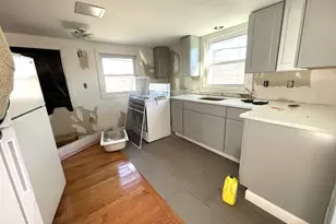 540 N Main St, Norwich, CT 06360 - Photo 1