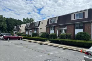 302 Boston Post Rd, Waterford, CT 06385 - Photo 2