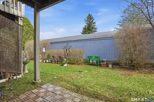 93 Park Ave, Danbury, CT 06810 - Photo 24