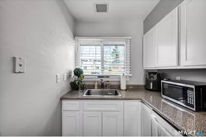 13 McKenna Drive, Middletown, CT 06457 - Photo 8