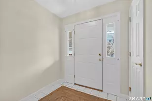 1502 Pinnacle Way, Danbury, CT 06811 - Photo 4