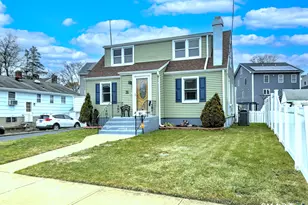 76 Luther St, Bridgeport, CT 06606 - Photo 1