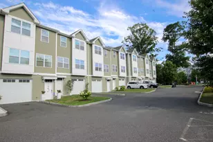 5 Laurel Hill Ct, Brookfield, CT 06804 - Photo 2