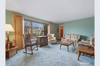 131 Oxbow Drive, Meriden, CT 06450 - Photo 4