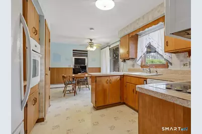 131 Oxbow Drive, Meriden, CT 06450 - Photo 10