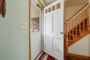 131 Oxbow Dr, Meriden, CT 06450 - Photo 2