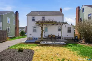 94 Thomas St, West Hartford, CT 06119 - Photo 28