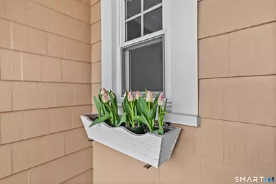 4 Woodridge Circle, Trumbull, CT 06611 - Photo 4