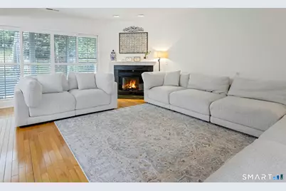 7 Glen Ridge #7, Wilton, CT 06897 - Photo 2