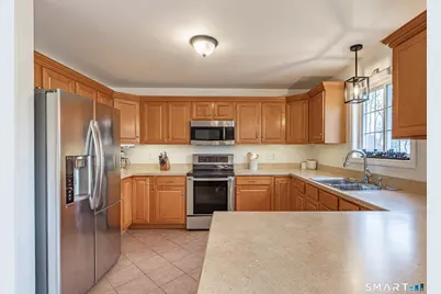 31 Parkwood Avenue, Waterbury, CT 06708 - Photo 4