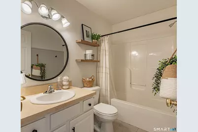 31 Parkwood Avenue, Waterbury, CT 06708 - Photo 24