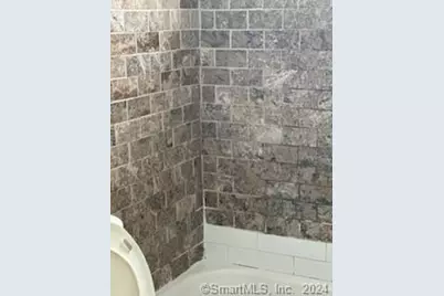 481 Hollister Avenue #2nd, Bridgeport, CT 06607 - Photo 4