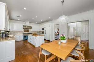 25 Patricia Ln, Darien, CT 06820 - Photo 10