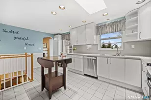 19 Lyncrest Dr, Norwalk, CT 06851 - Photo 22