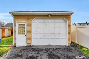 51 Hanmer St, Hartford, CT 06114 - Photo 20