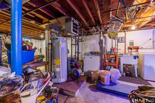 130 Holroyd St, Bridgeport, CT 06606 - Photo 20