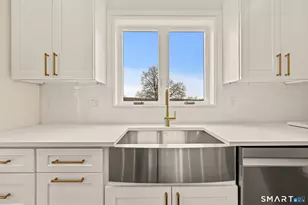 41 Crown View Dr, Monroe, CT 06468 - Photo 6