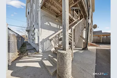 1389 Pembroke Street, Bridgeport, CT 06608 - Photo 22