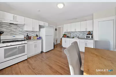 1389 Pembroke Street, Bridgeport, CT 06608 - Photo 12