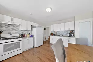 1389 Pembroke St, Bridgeport, CT 06608 - Photo 12