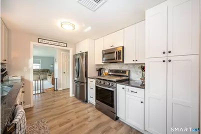 7 Pine Grove Avenue, Enfield, CT 06082 - Photo 4