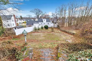 124 Stiles St, Stratford, CT 06614 - Photo 2