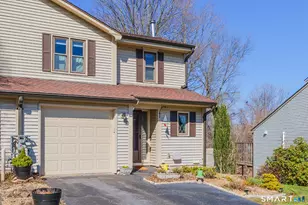 62 Schoolhouse Crossing, Wethersfield, CT 06109 - Photo 2