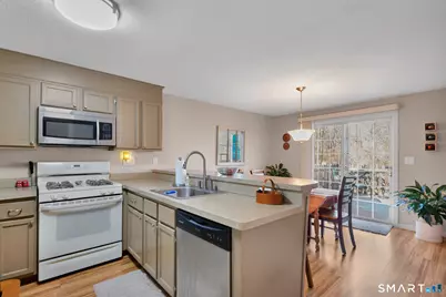 62 Schoolhouse Crossing #62, Wethersfield, CT 06109 - Photo 6