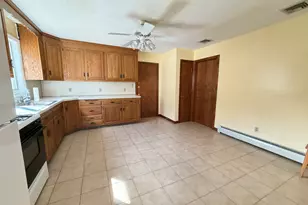 61-63 Newbury St, Hartford, CT 06114 - Photo 8