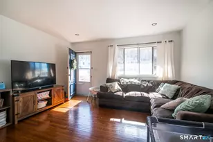 33 Shawondassee Dr, Stonington, CT 06378 - Photo 4