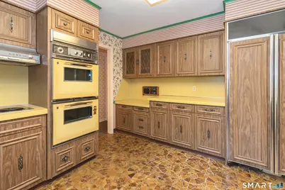319 Maybrook Road, Waterbury, CT 06708 - Photo 6