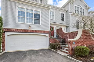 71 Aberdeen Way, Fairfield, CT 06890 - Photo 2