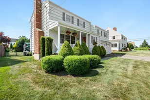 131 Spruce St, Stratford, CT 06615 - Photo 2