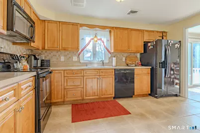 15 Cricket Lane, Newington, CT 06111 - Photo 2