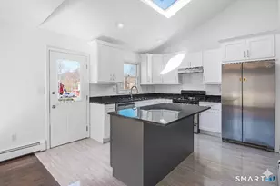 33 Trelane Dr, Bridgeport, CT 06606 - Photo 2