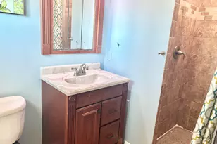 40 Rentschler St, East Hartford, CT 06118 - Photo 6