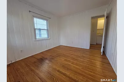 13 Rock Spring Road, Stamford, CT 06906 - Photo 2