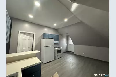 402-404 Sigourney Street #3rd Floor, Hartford, CT 06112 - Photo 8