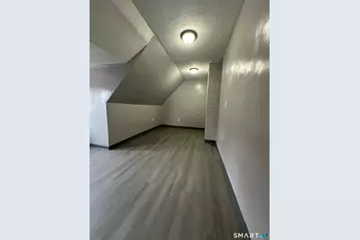 402-404 Sigourney Street #3rd Floor, Hartford, CT 06112 - Photo 2