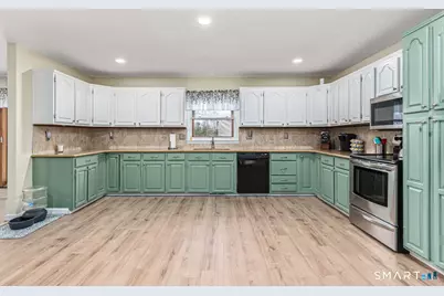 136 Broad Brook Road, Enfield, CT 06082 - Photo 10