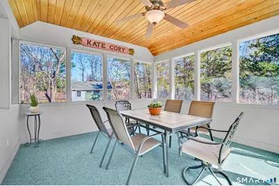 10 Old Meadow Way, Simsbury, CT 06089 - Photo 32