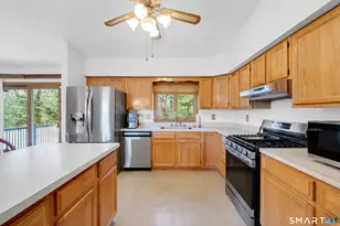 357 N Maple St, Enfield, CT 06082 - Photo 14