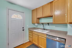 20 Nassau Cir, East Hartford, CT 06118 - Photo 12