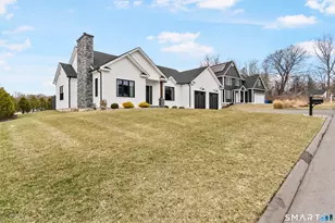 33 Wiegert Way, Bristol, CT 06010 - Photo 2