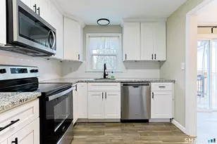 15 Anna Dr, Wallingford, CT 06492 - Photo 2