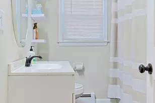 15 Anna Dr, Wallingford, CT 06492 - Photo 10