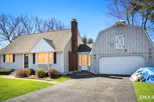 26 Washburn Dr, Plainville, CT 06062 - Photo 1