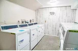 393 Laurel Ave, Bridgeport, CT 06605 - Photo 20